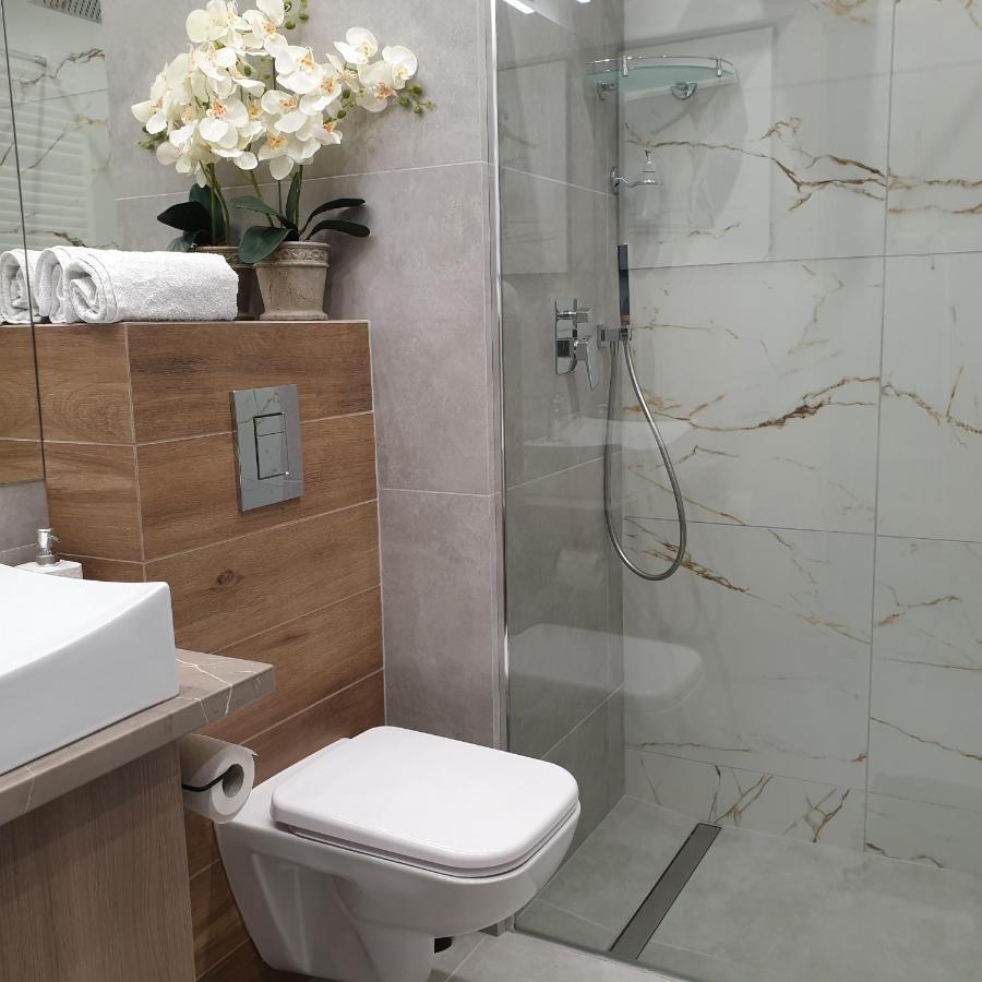 Q Apart Silver -Klimatyzowane Studio Przy Manufakturze Z Garazem Gratis, Fv Lodz (Lodz) Luaran gambar